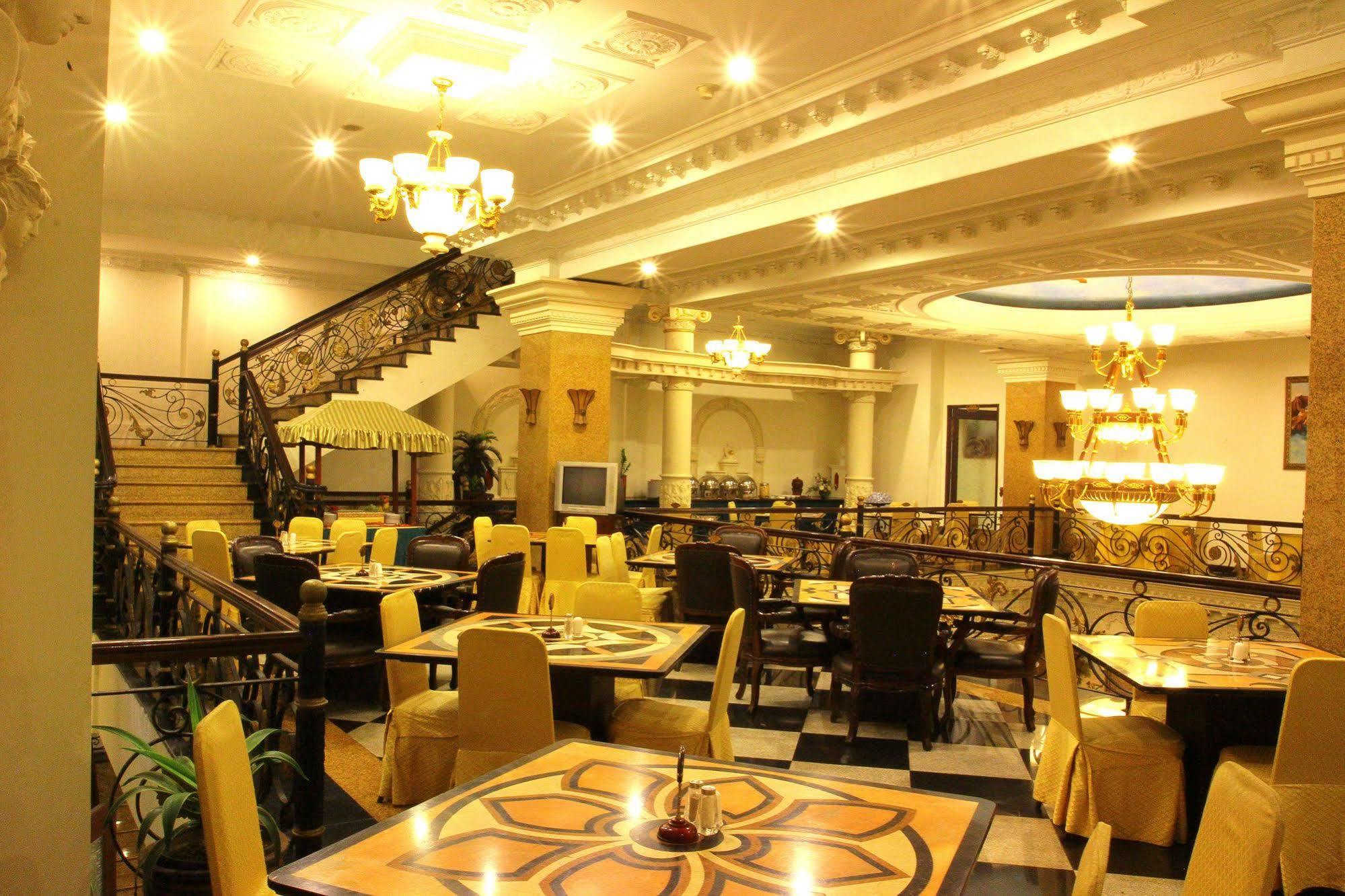 The Grand Palace Hotel Маланг Екстер'єр фото