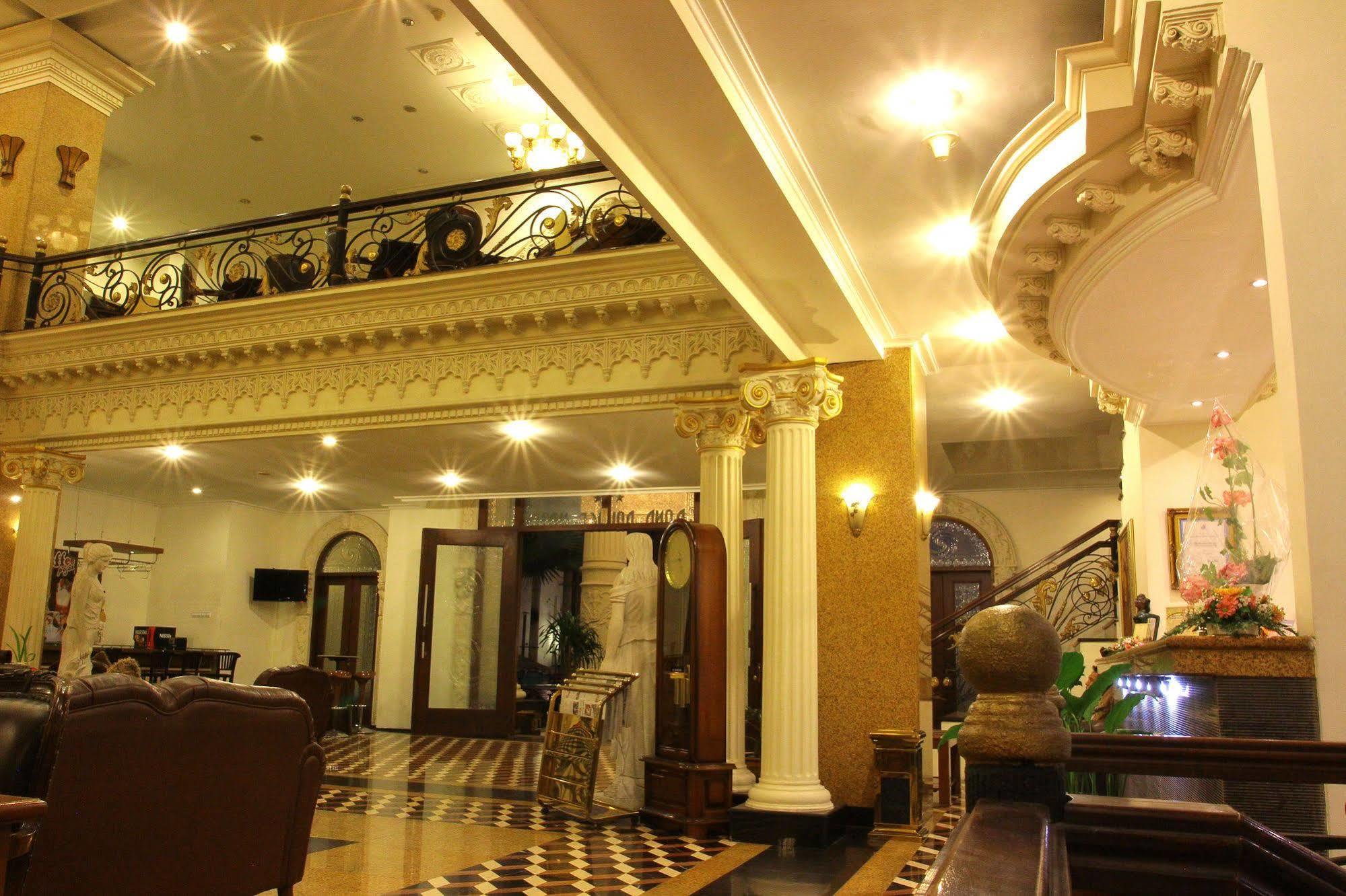 The Grand Palace Hotel Маланг Екстер'єр фото