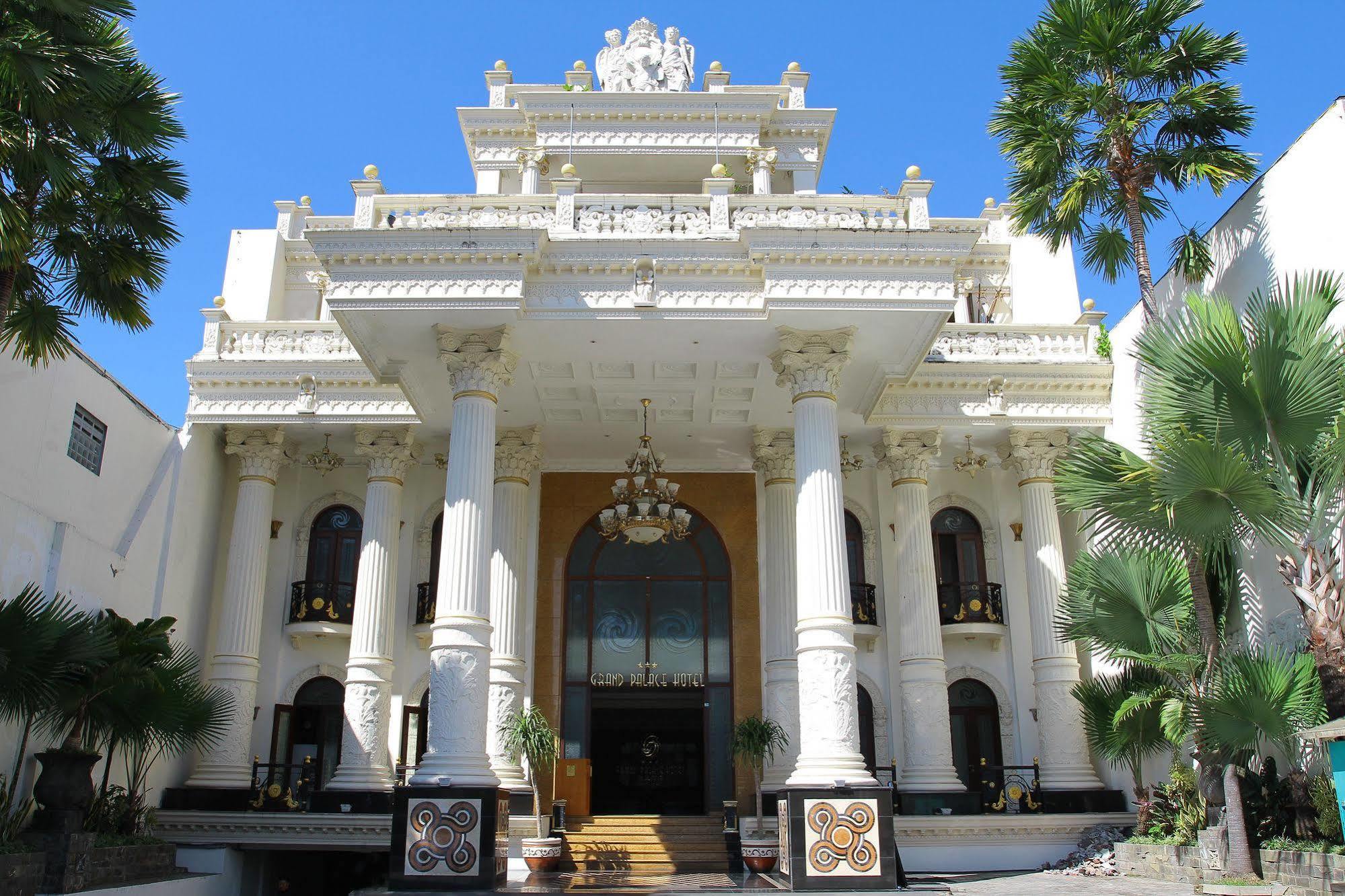 The Grand Palace Hotel Маланг Екстер'єр фото